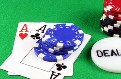 Como Derrotar a Tus Oponentes de Poker en LÌnea